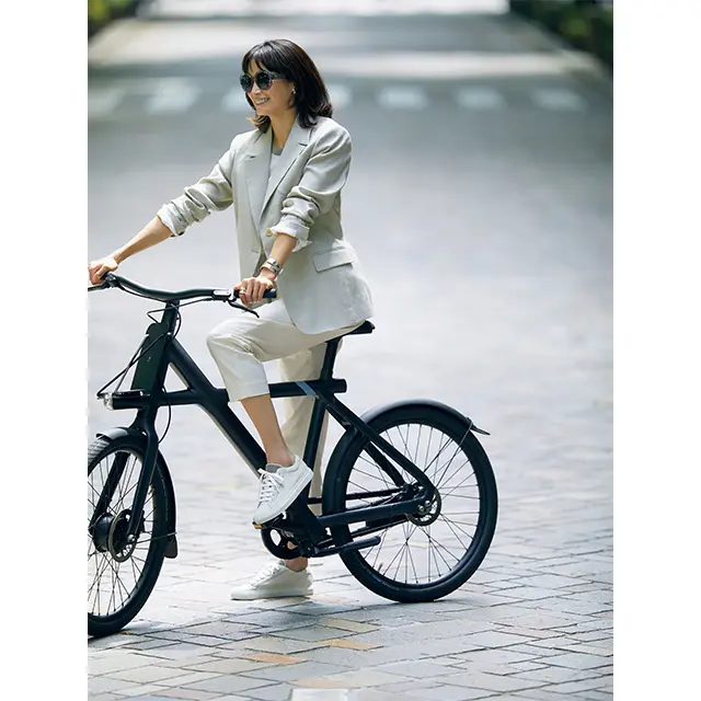 50代が買うべきスニーカーは？大人を素敵にみせる「売れているスニーカー」