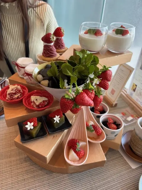 銀座へ娘とおでかけ♪苺が沢山の素敵すぎるの画像_3