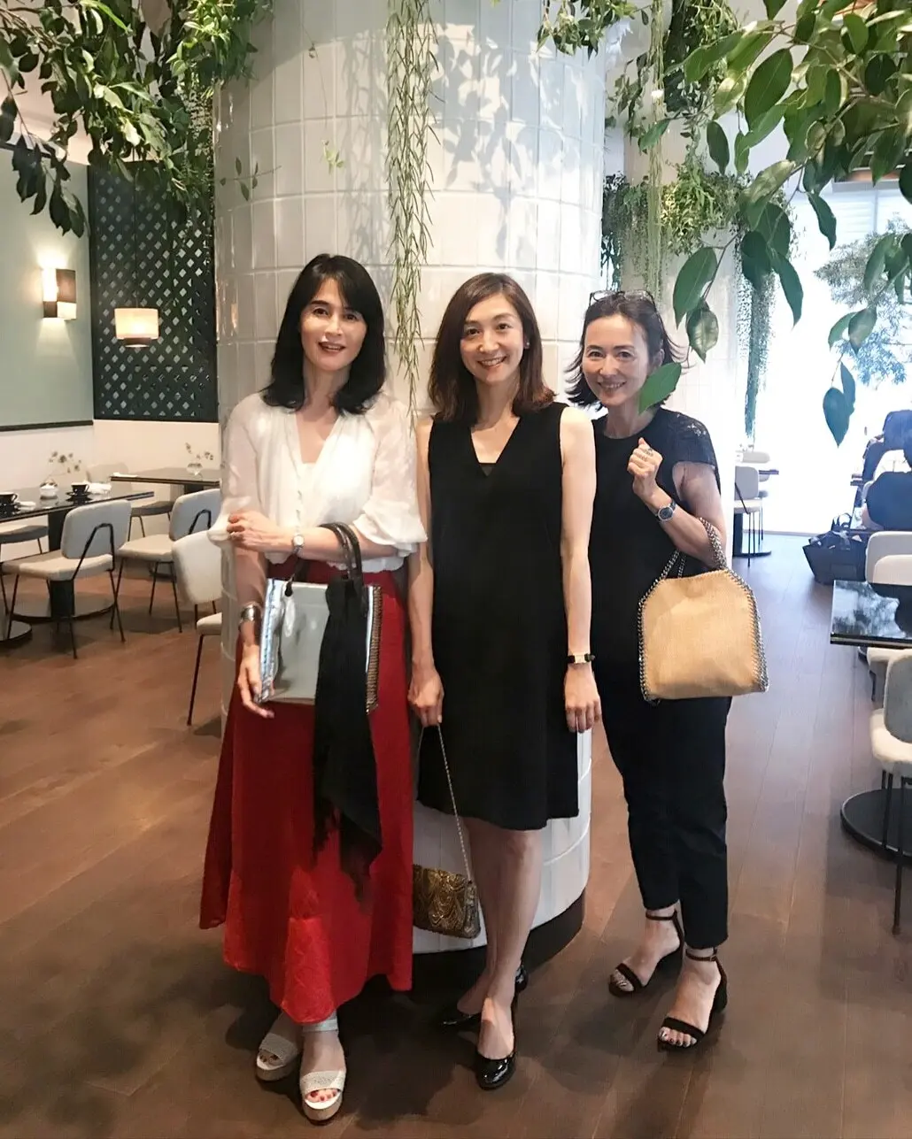 A.P.C.黒ワンピース & ビーズbaの画像_6