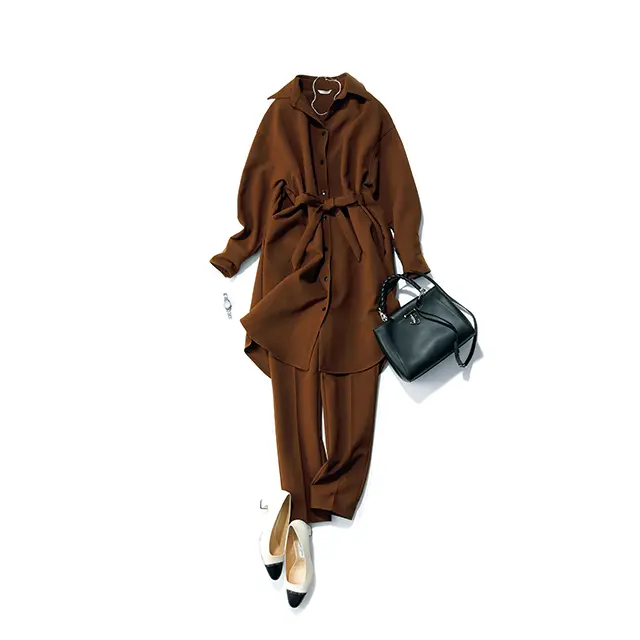 ワンピースとのセットアップなら、今どきのエグゼクティブスタイルが完成