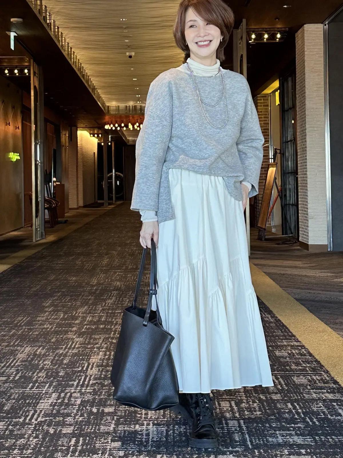 白ベースのレイヤードスタイルで新年ランチの画像_4