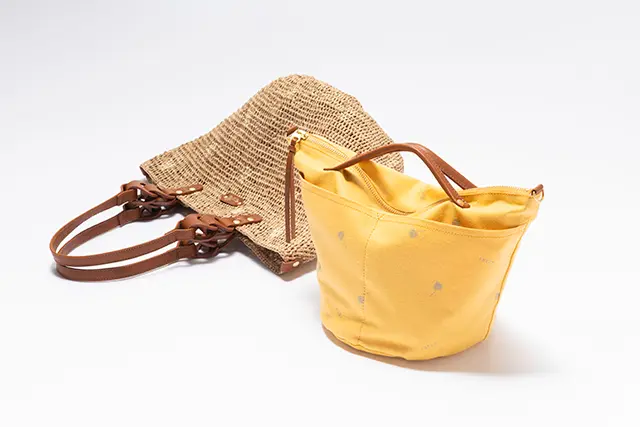 バッグの中には単品でも使える布製のインバッグ付き！