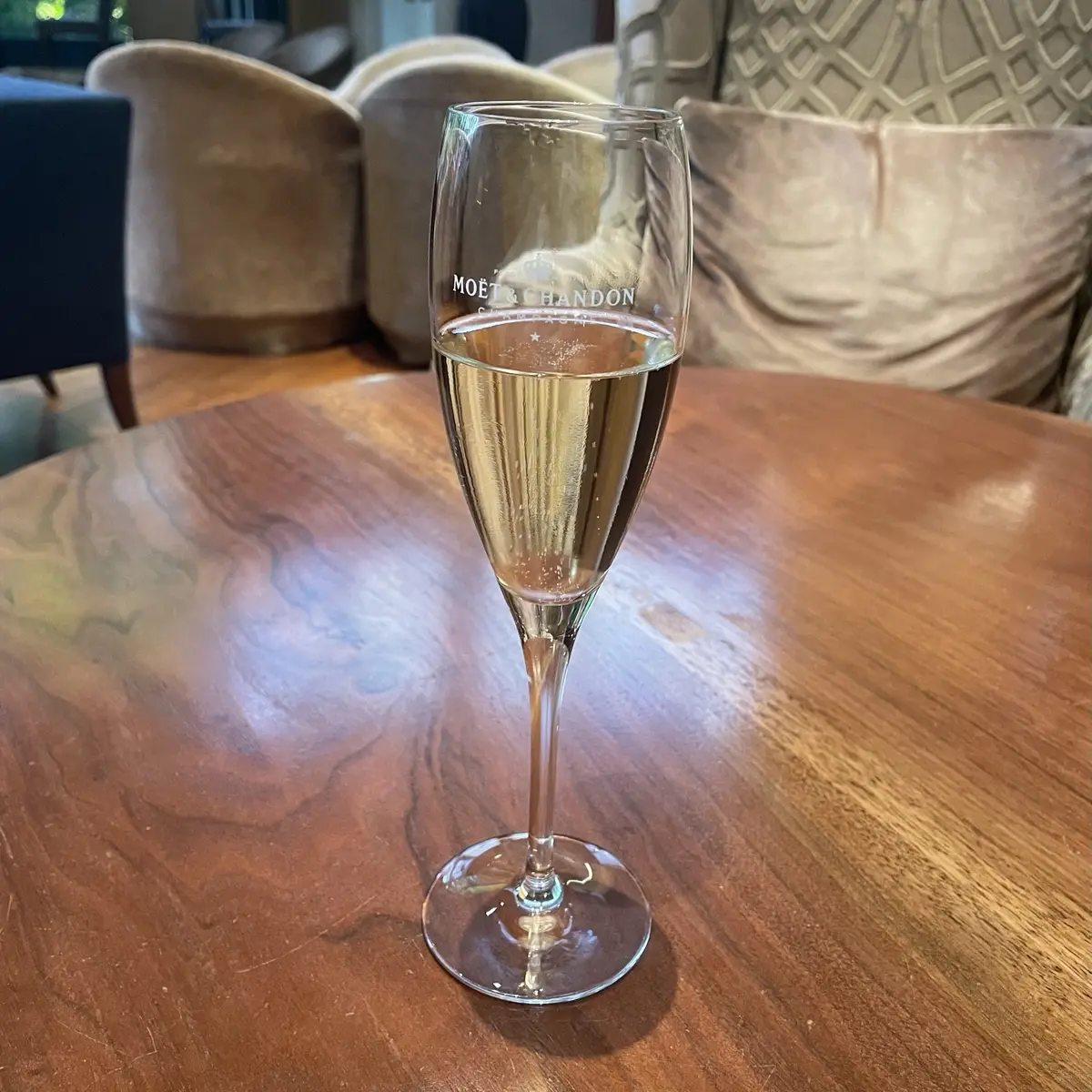 ハイアット リージェンシー 箱根のラウンジ「リビングルーム」で飲んだモエ・エ・シャンドン モエ アンペリアル