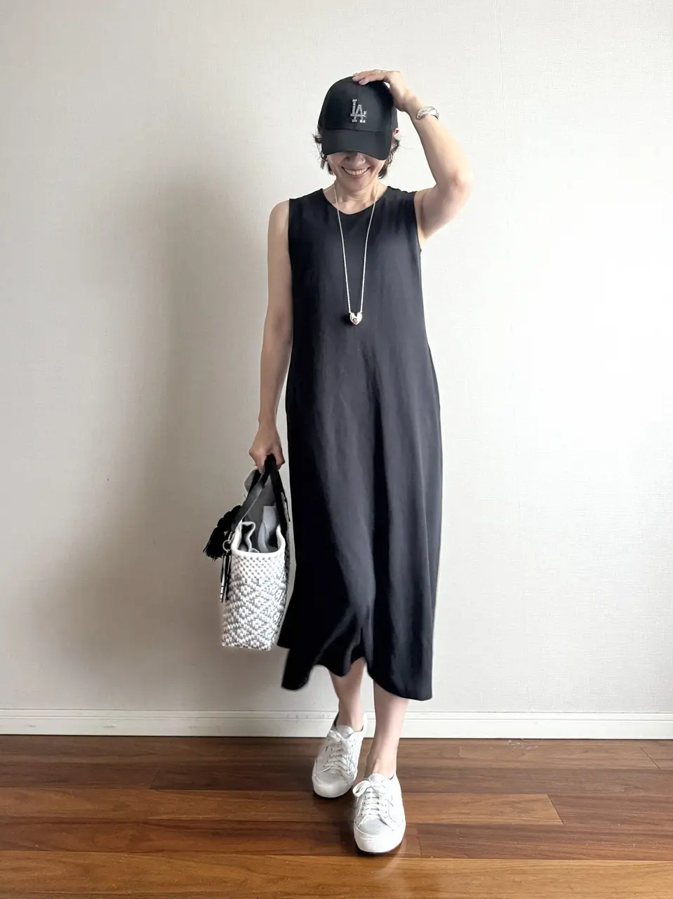 UNIQLOのポンチワンピースノースリーブ コーデ 02