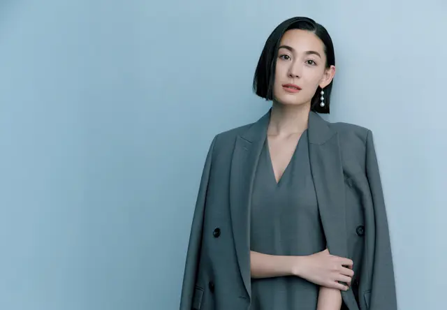 分け目を変えれば、ボリュームアクセも映える