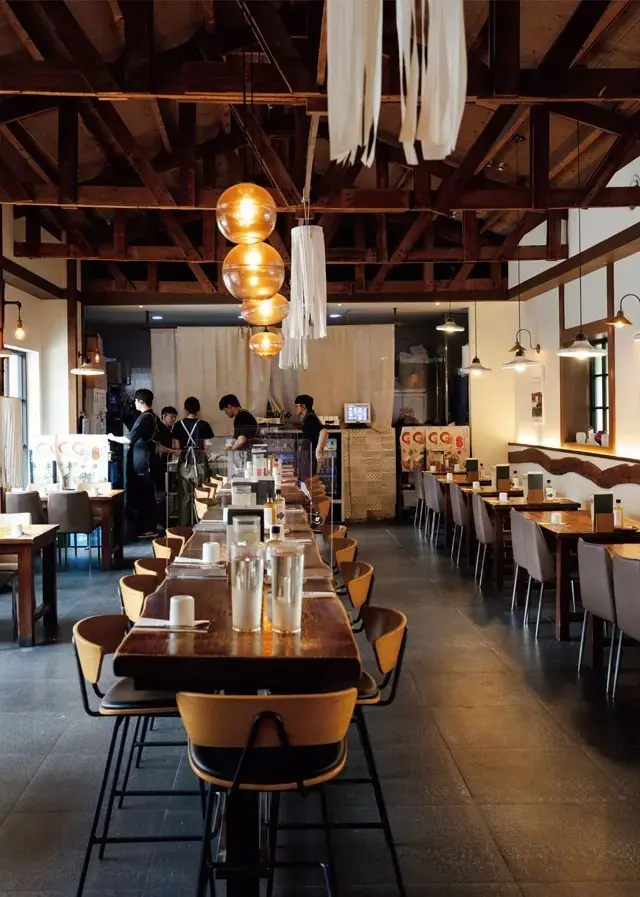 ’19年開業の本店。今年3月、3軒目が新世界百貨店本店にオープン