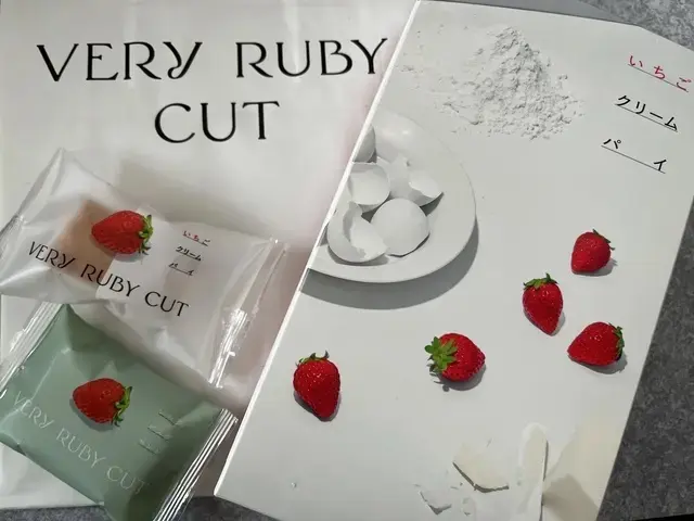 いちごクッキーサンド