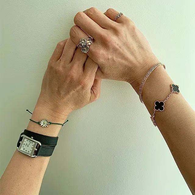 繊細な重ね付けに「推し」への愛も込めて（編集SH）