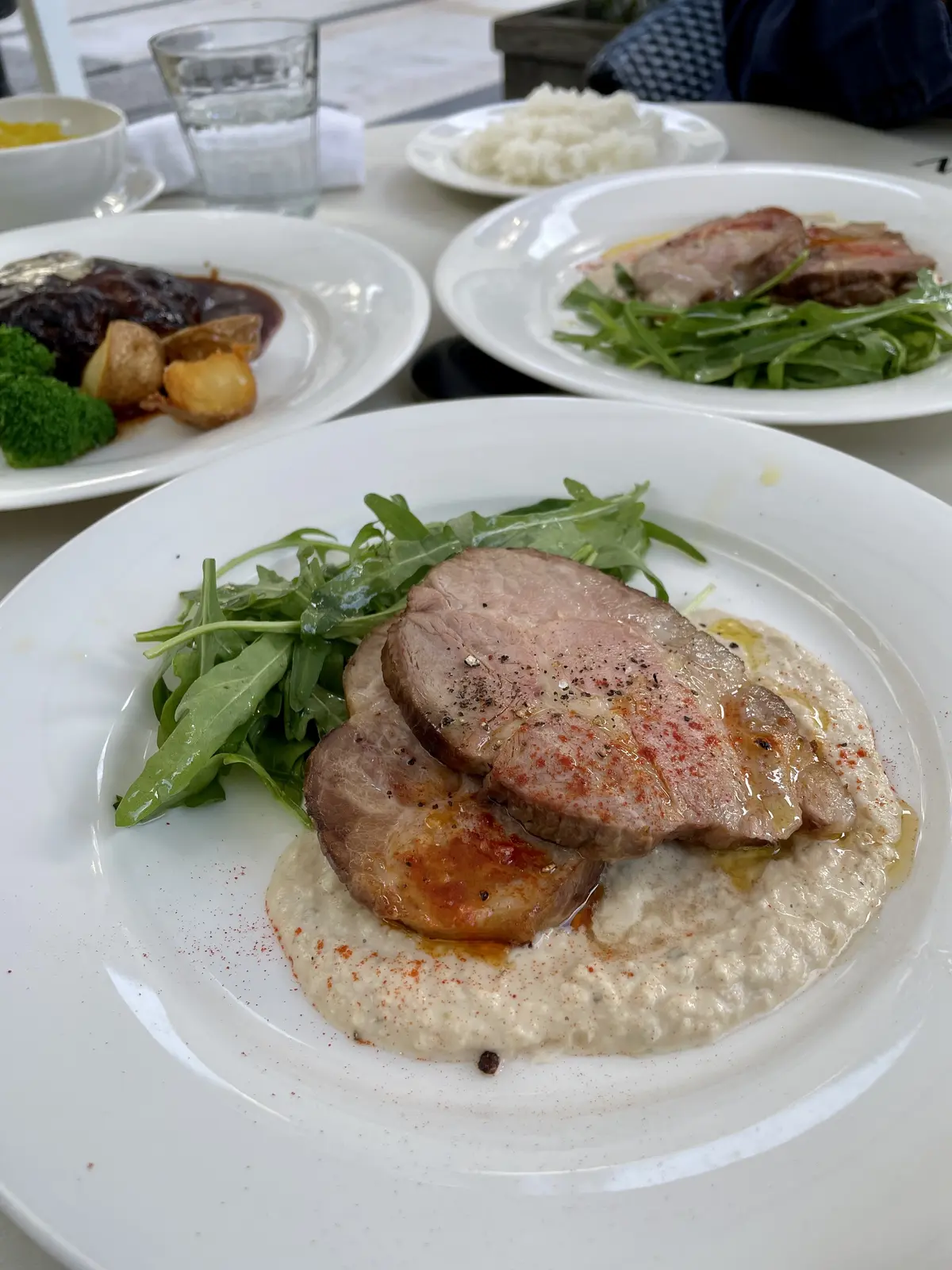 ビストロ、カジュアルフレンチ、シャンパンビストロ、orange、orangé 、オランジェ、日替わり、豚肉、豚ステーキ、豚の低温ロースト、トンナートソース、ハンバーグ、デミグラス、デミグラスソース、ツナマヨ、メイン、東京ミッドタウン、六本木