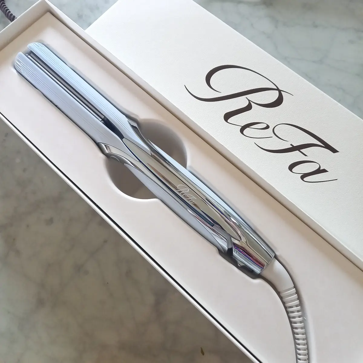 リファ ストレートアイロン プロ