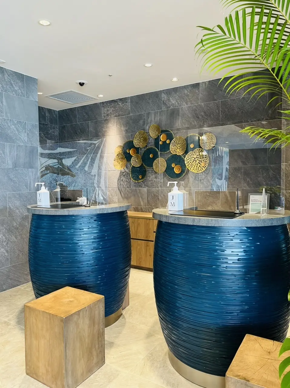 フロントデスク