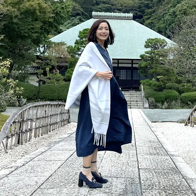 ネイビー+白という色数を絞っているのが功を奏して