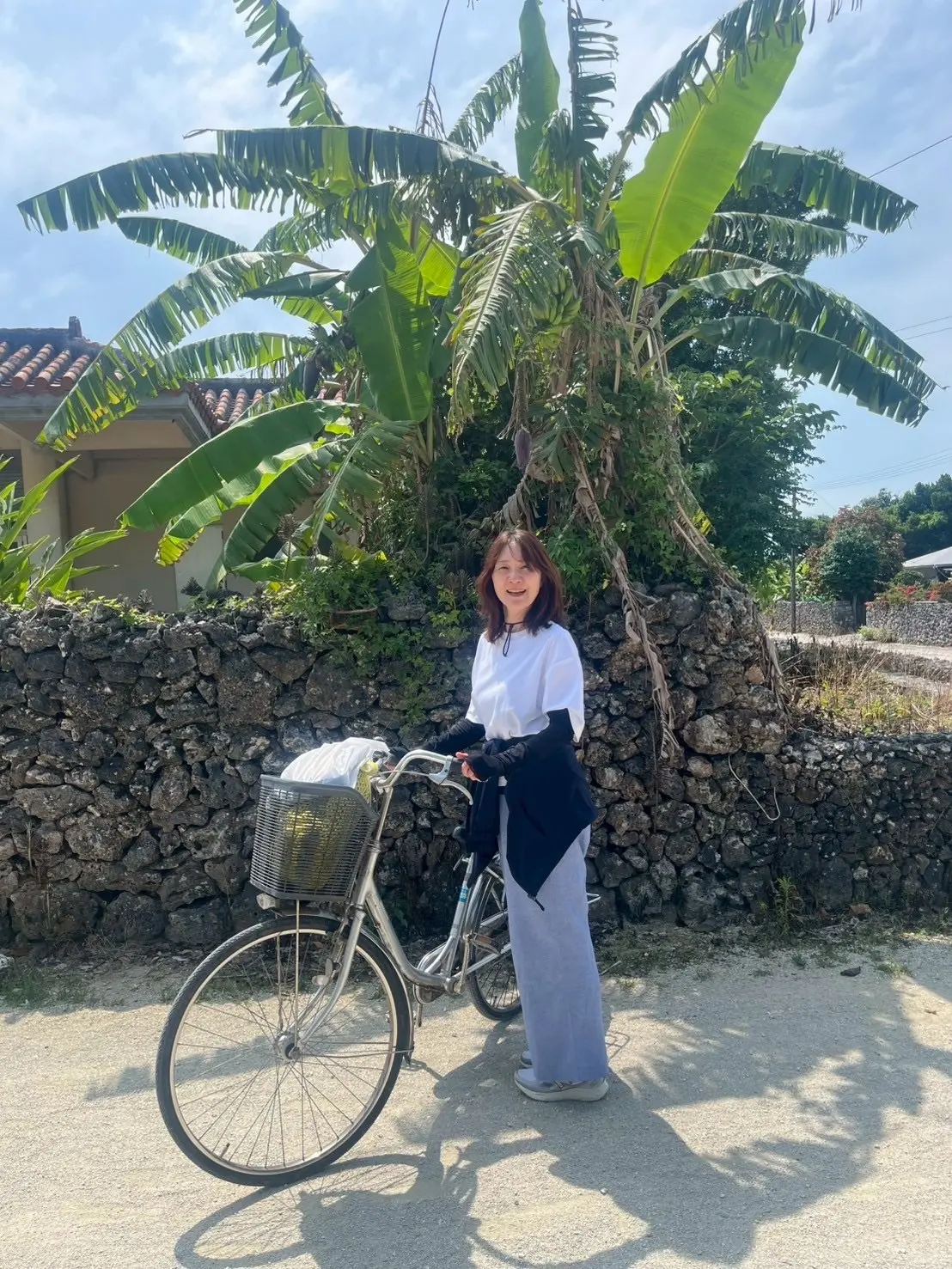 スーパーに行く感じですが、いいえここは竹富島?