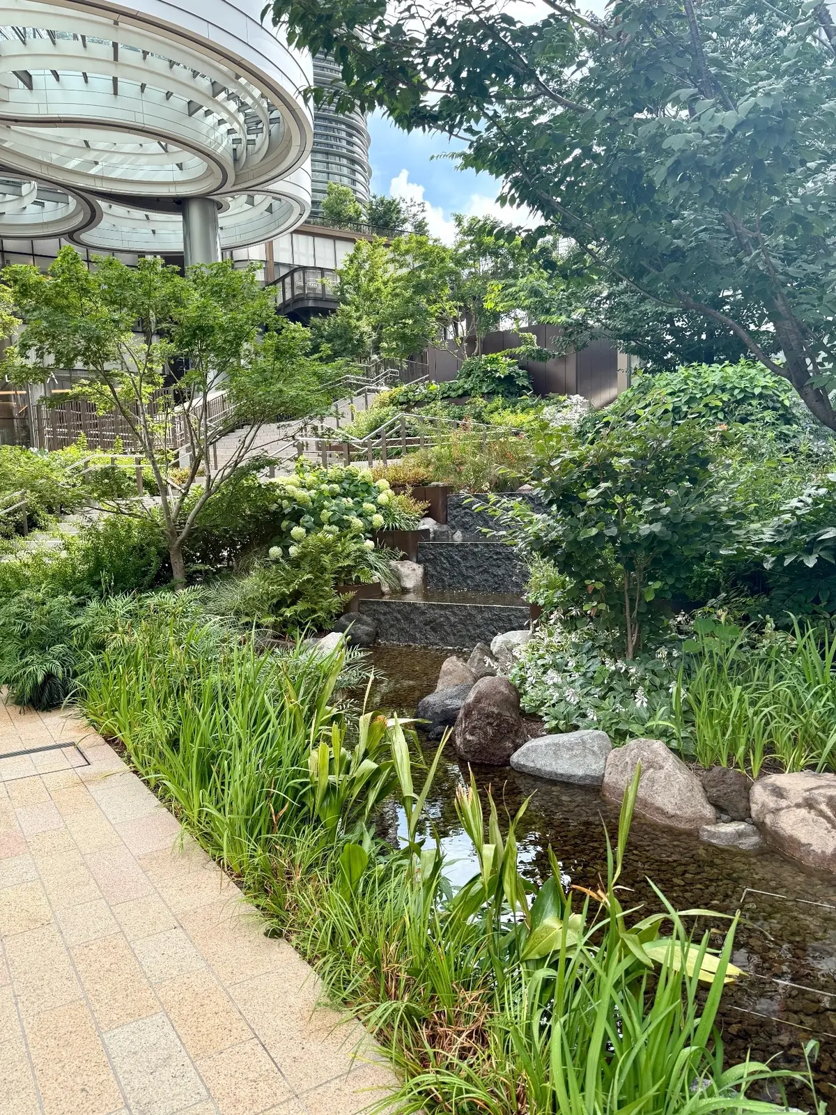 麻布台ヒルズ　中央広場