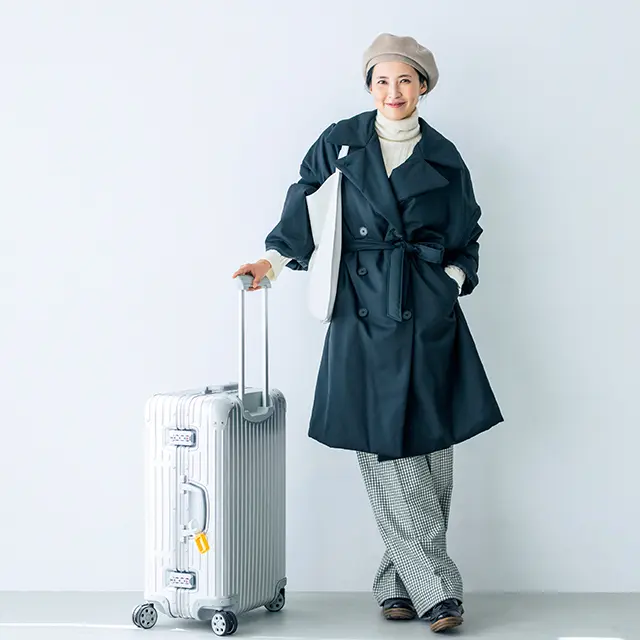 1.冬旅の相棒はインに 厚手ニットもOKの軽量中綿コート