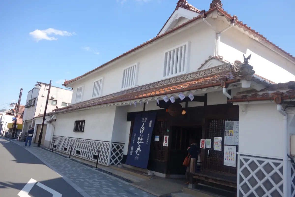 桜舞い散る春風の週末、酒都西条の蔵開きイの画像_5