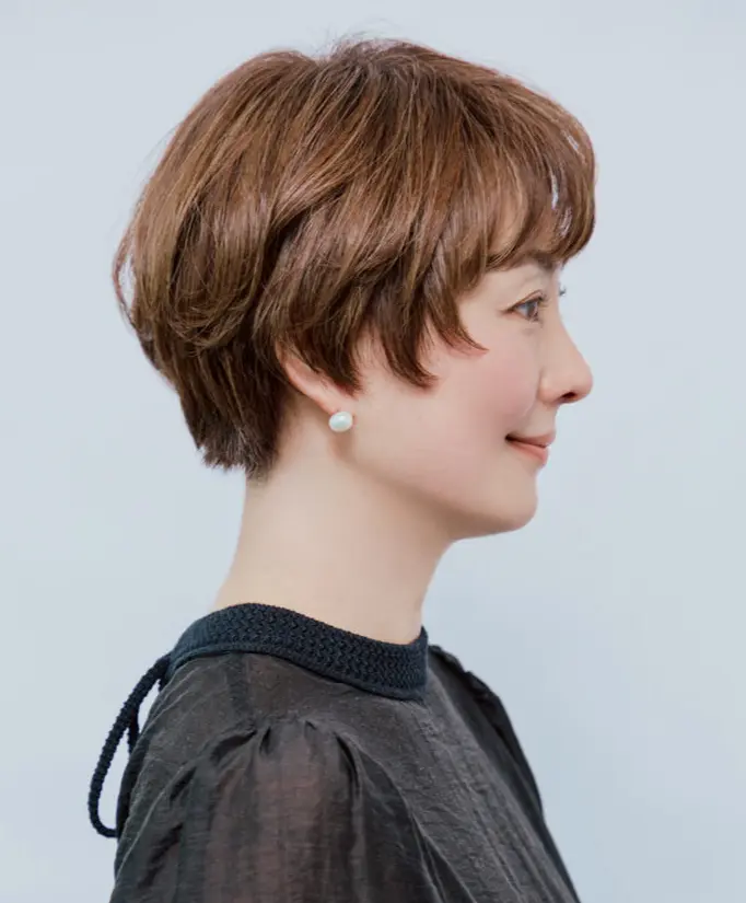 Webエクラ 横から見たショートヘアスタイル
