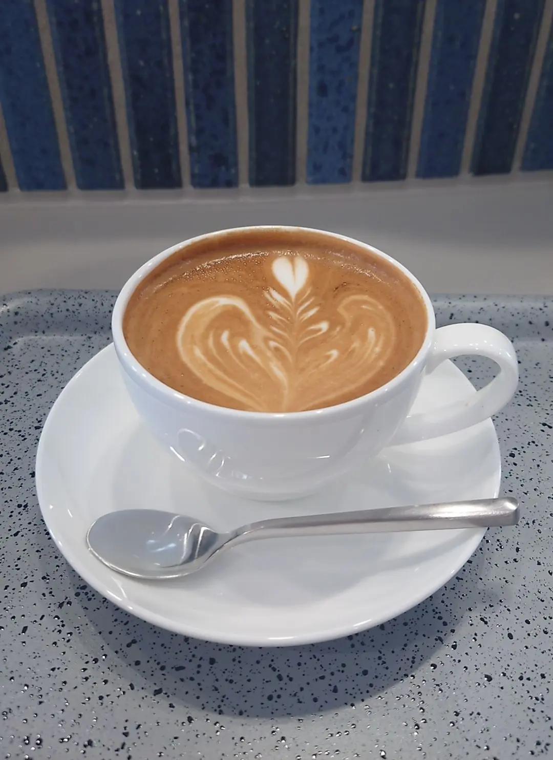 クワンズコーヒー／ホットラテ