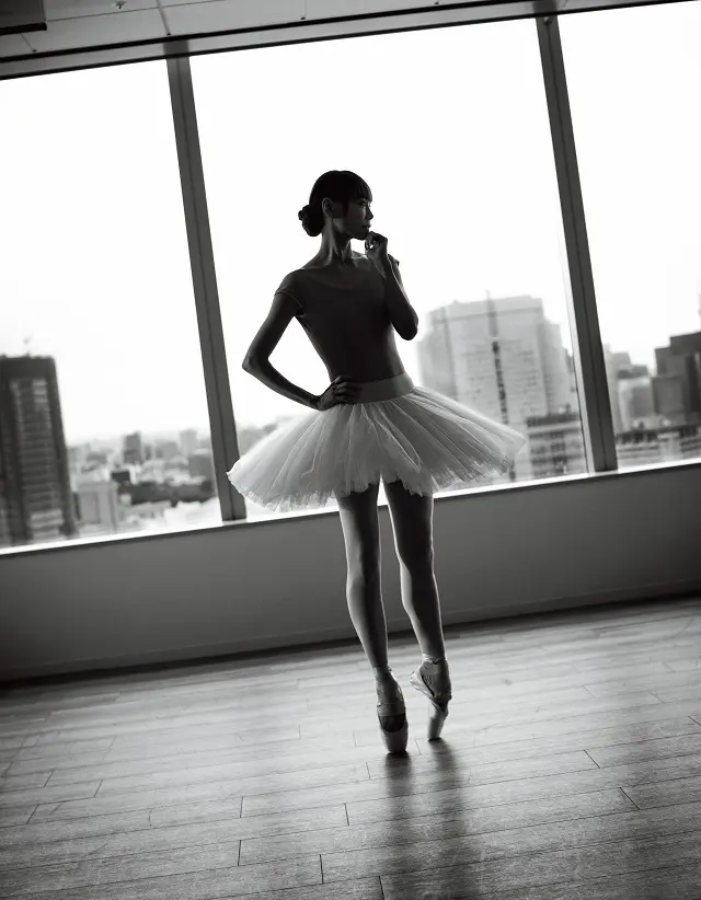 ポアントする上野水香さん