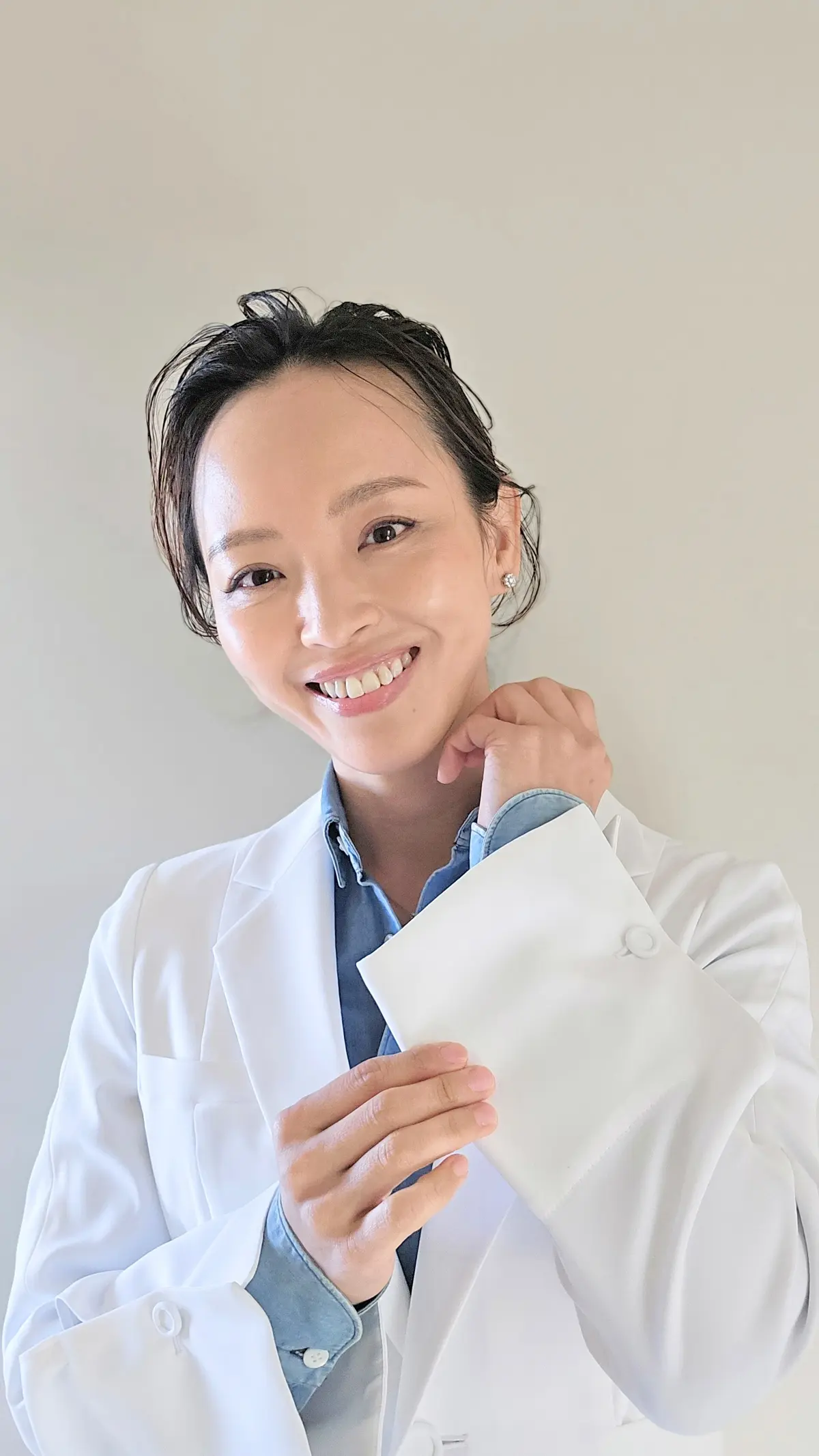 【10年ぶりに白衣を新調。纏うことで背筋の画像_3