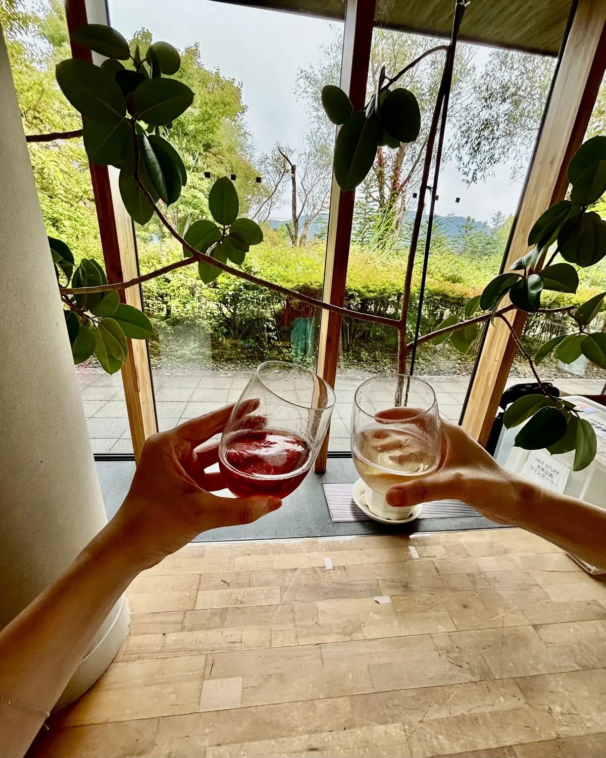 スパークリングワインで乾杯