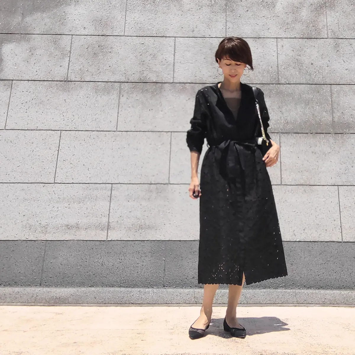 黒コーデ　ワンピース　レース素材　綿　