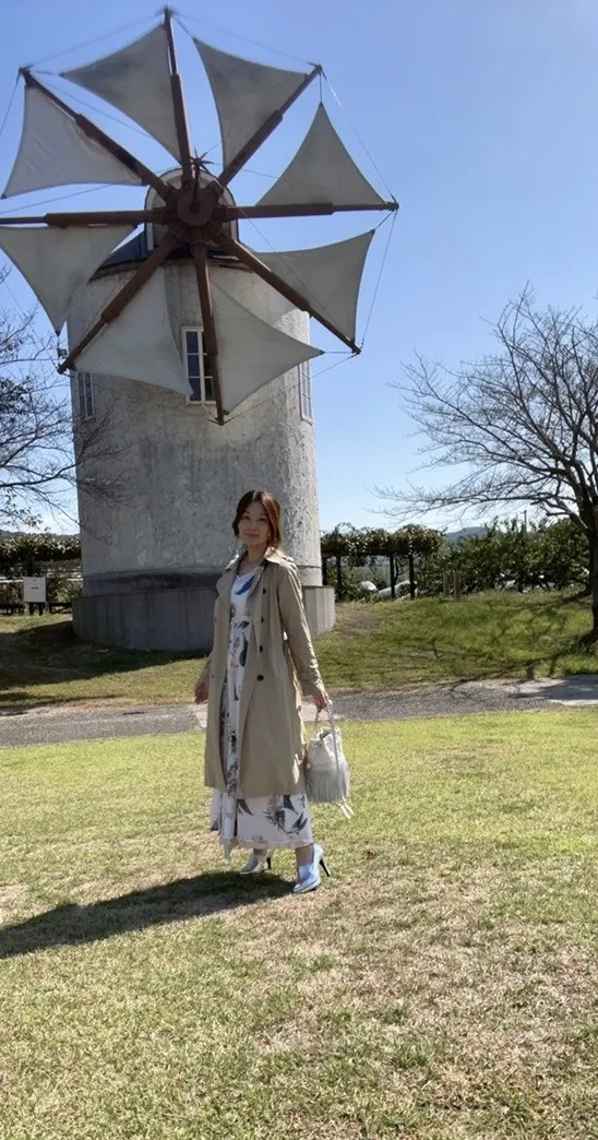 甘さ控えめドラマチックフラワープリントワの画像_2