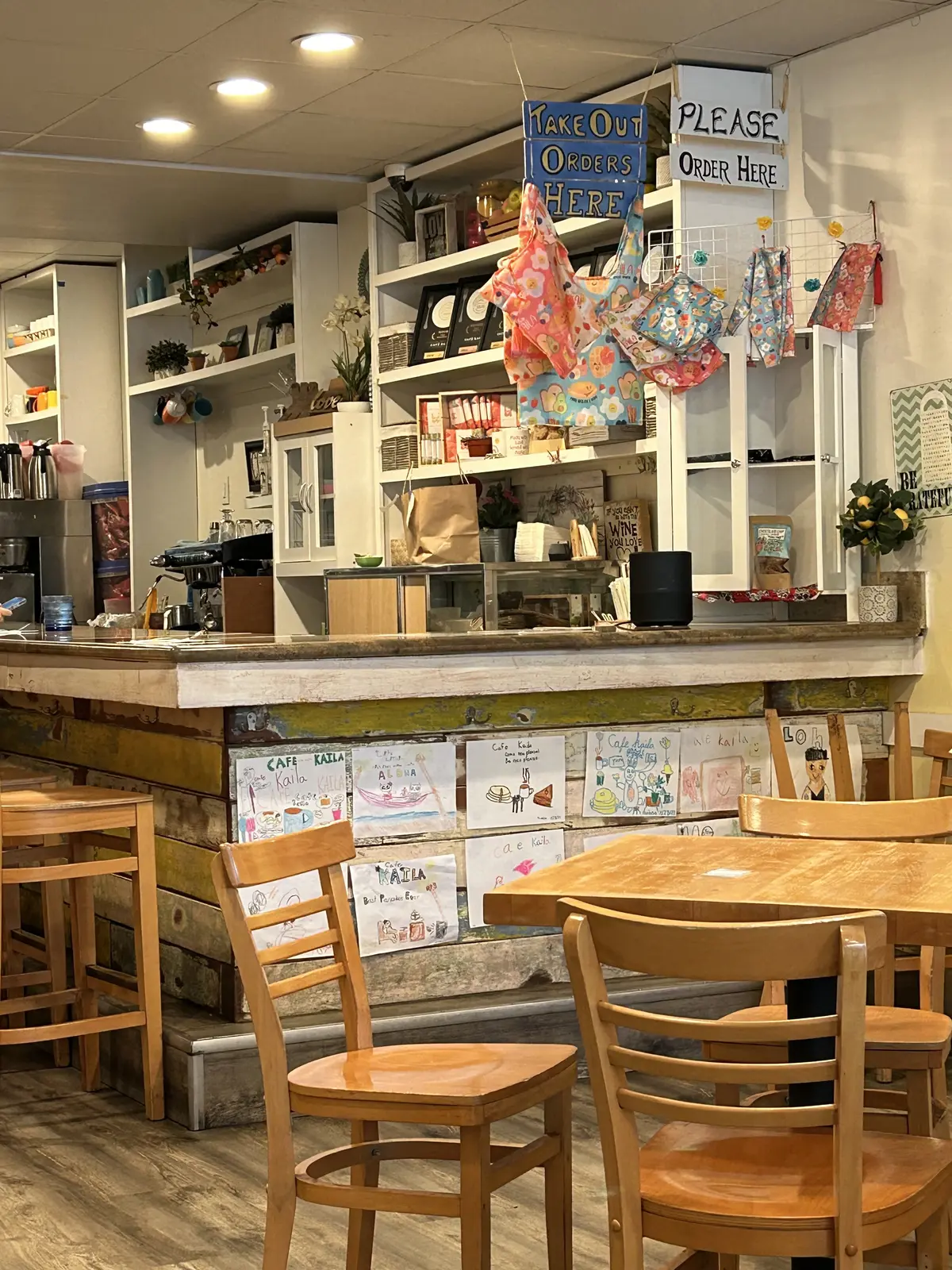 カフェカイラ　ホノルル　アクセス　店内　ハワイ