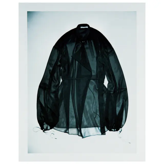 アクネ ストゥディオズの透け感ブラウス