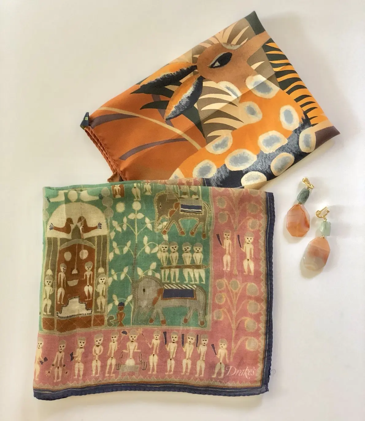 焦がしキャメル色のコーデｨネートの画像_4