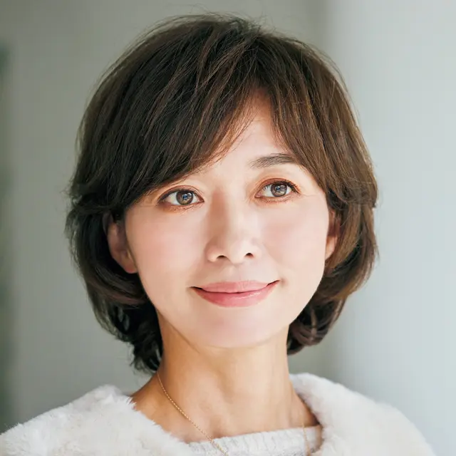 【エクラ 華組のヘアスタイル】丸みのあるパーマでつくるニュアンスショート