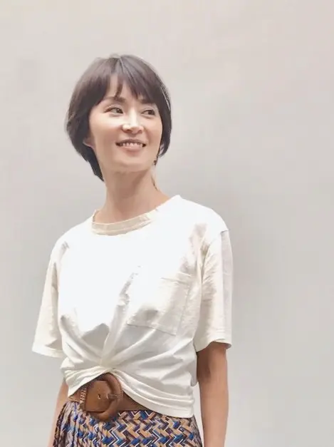 首回りは、広くゆったりとしています。
そして大きな胸ポケットも・・・