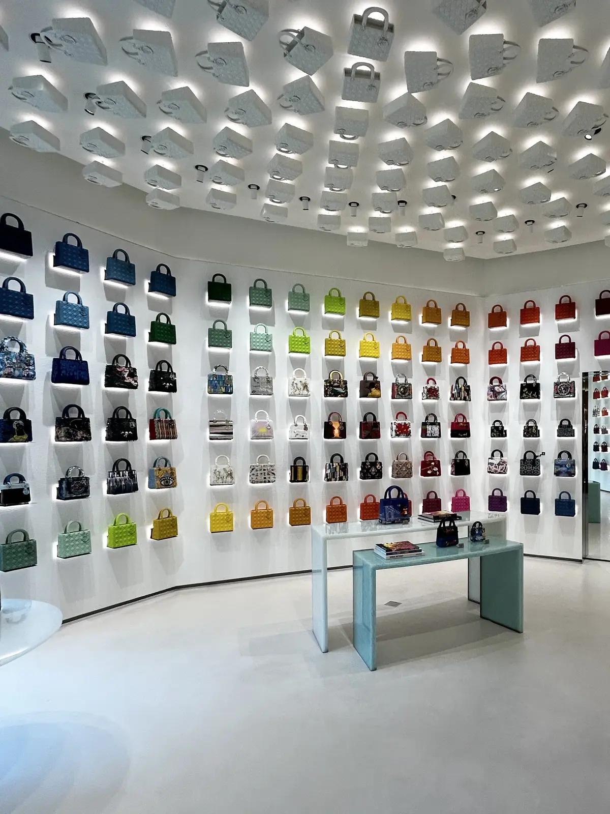 Dior Gold House Bangkok  ディオール・ゴールド・ハウス　バンコク