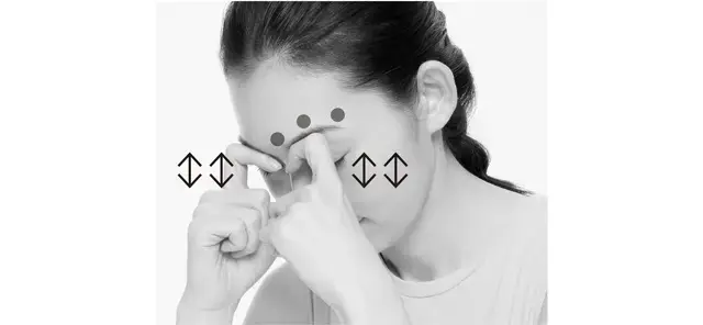 そのまま、「うんうん」とうなずくように首を縦に振る。