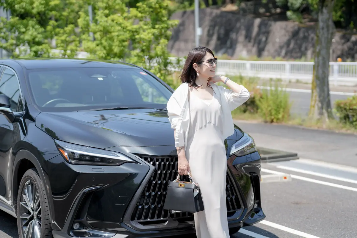 エクラ華組小林五月子さんの愛車「レクサスNX」の外観