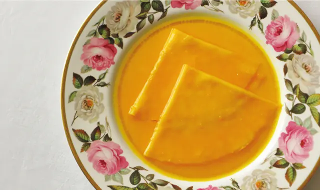 デザートの一例。クレープシュゼット