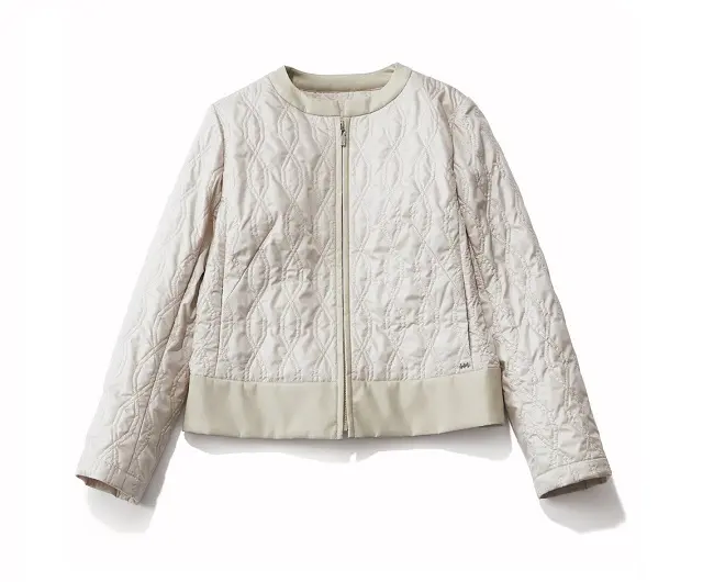 ジャケット￥85,800 ／サードマガジン