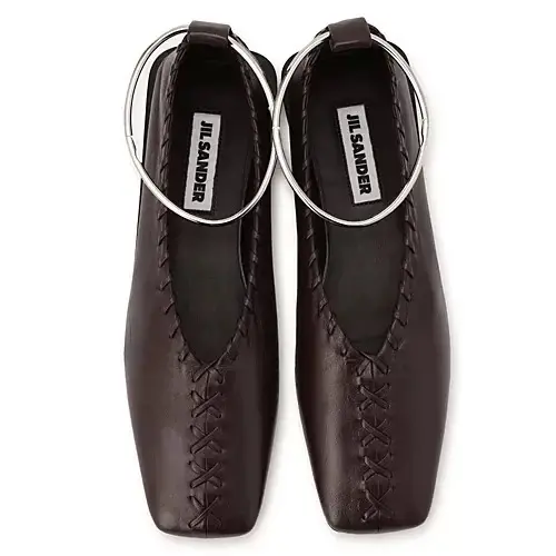 【50代 週末コーデ】優雅さと快適さを両の画像_5