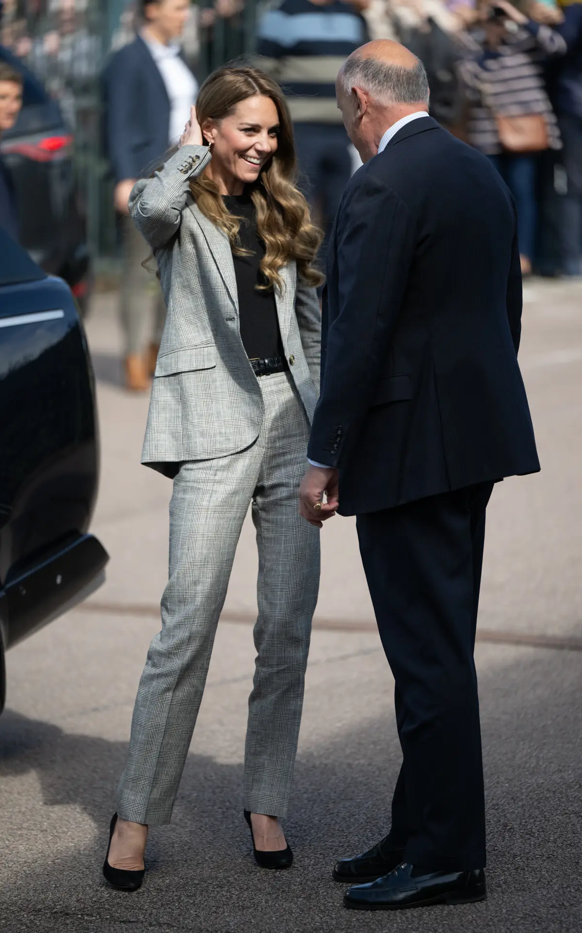 ファッションスナップ　キャサリン妃　パンツスーツ