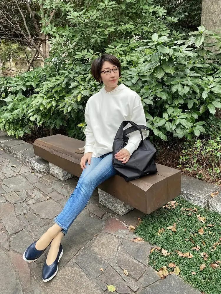 細谷さんはパンプスをお試し