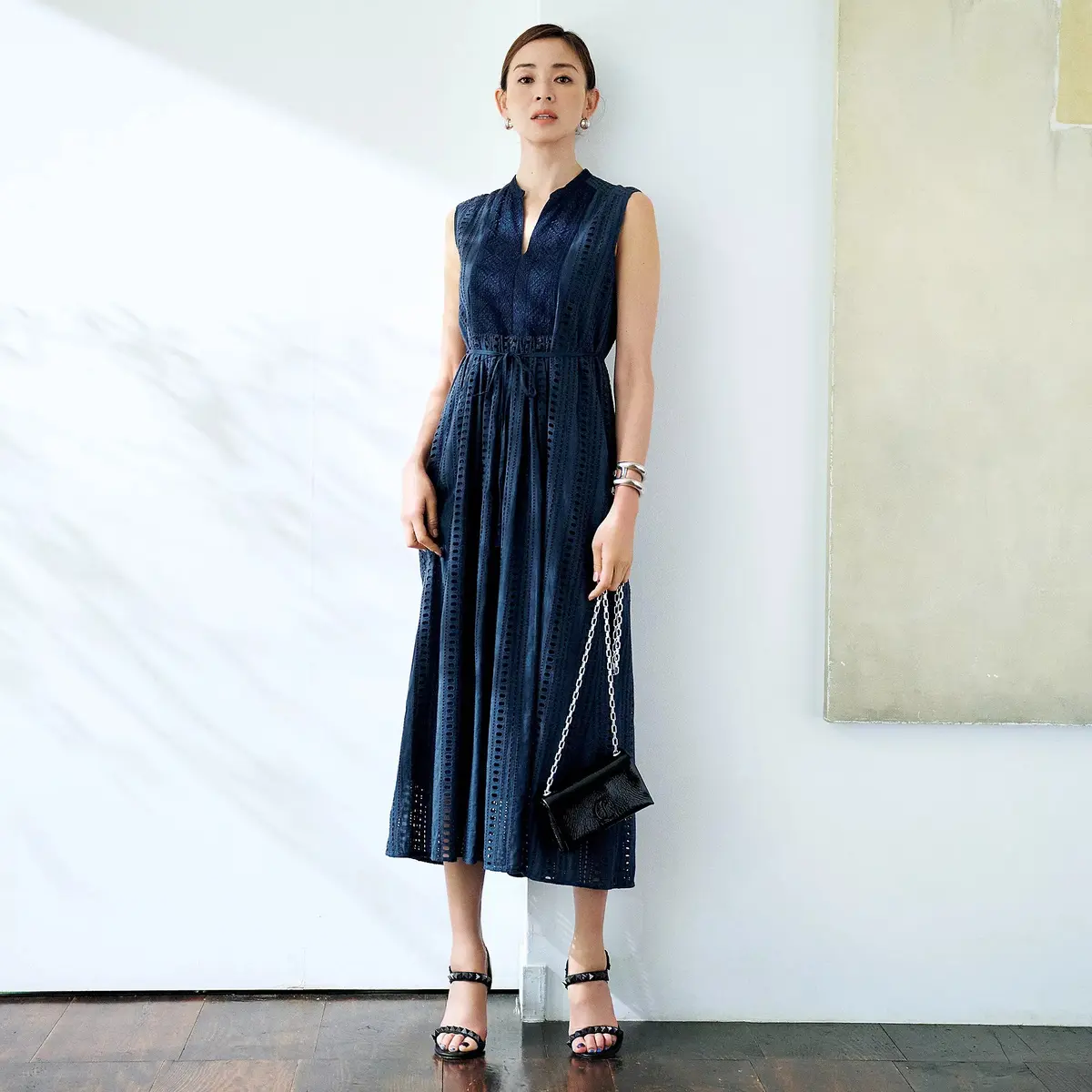 涼しさと華やかさ、開放感に満ちた服さえあの画像_1