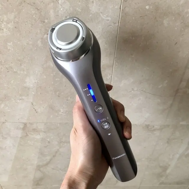Panasonic beauty 美顔器　エイジングケア　リフトアップ