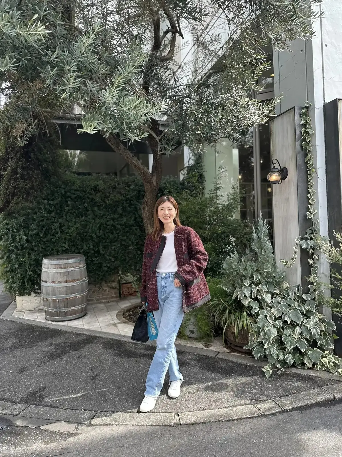 春に穿きたいデニムも充実！おしゃれな40代・50代の「ZARAコーデ」