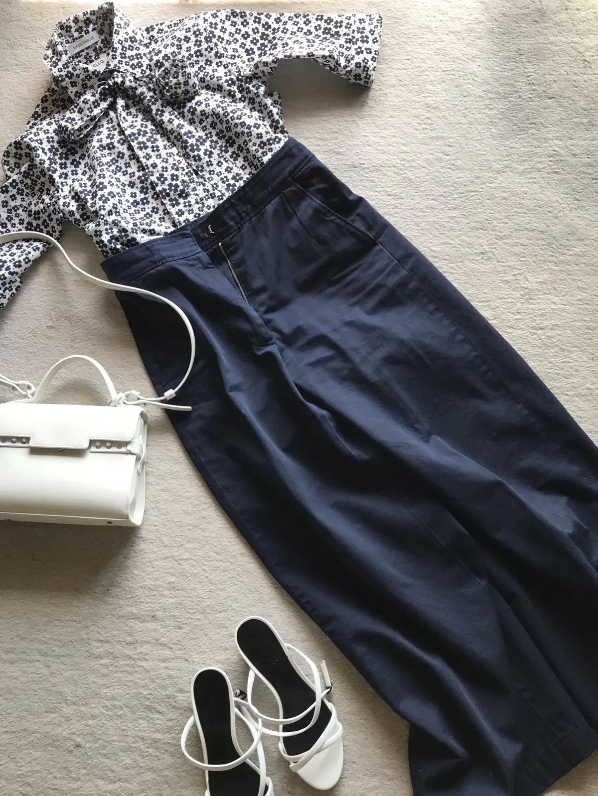 マディソンブルーコーデでミシェルオバマ「の画像_7