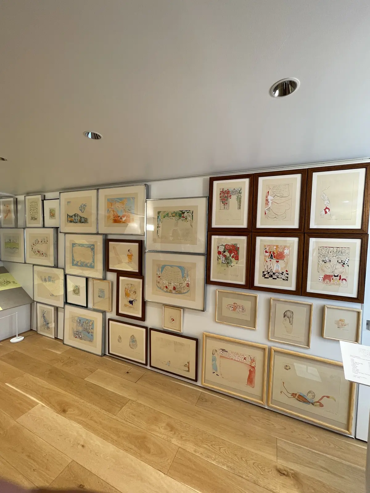 制作道具、早稲田、館内、早稲田大学、早稲田大学 国際文学館、村上春樹ライブラリー、銅版画作家、山本容子、作品展、山本容子版画展、不思議な国のアリス