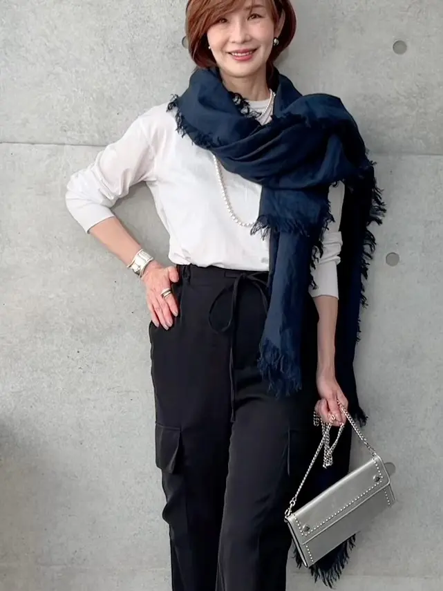 ネイビーで楽しむ春夏スタイルの画像_3