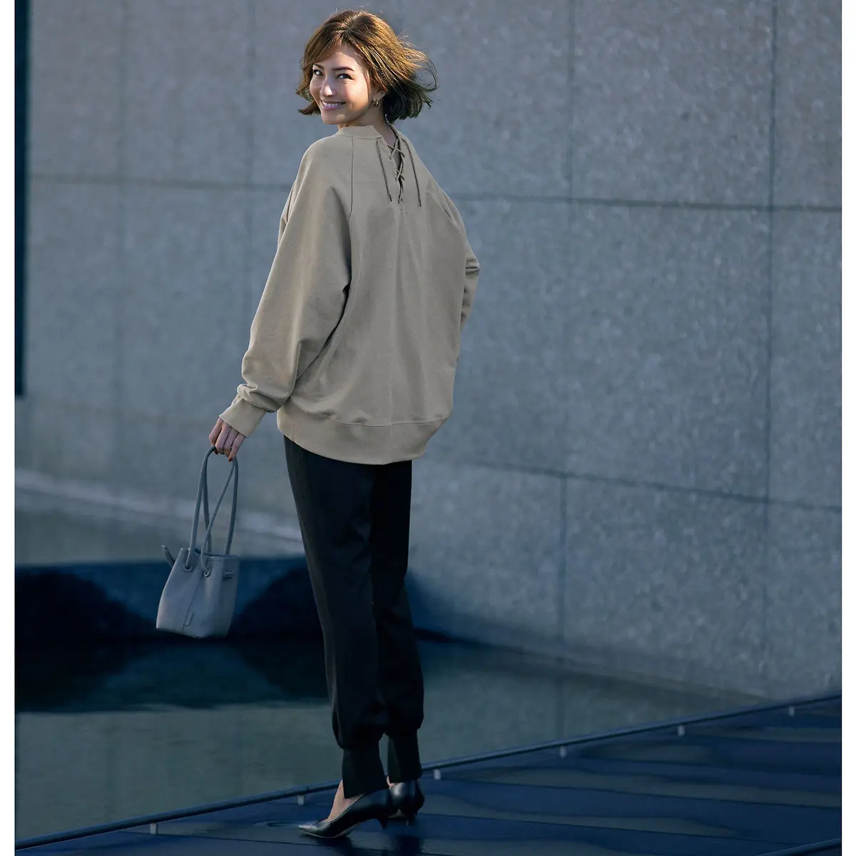 SOLto×éclat バックレースアップスウェット