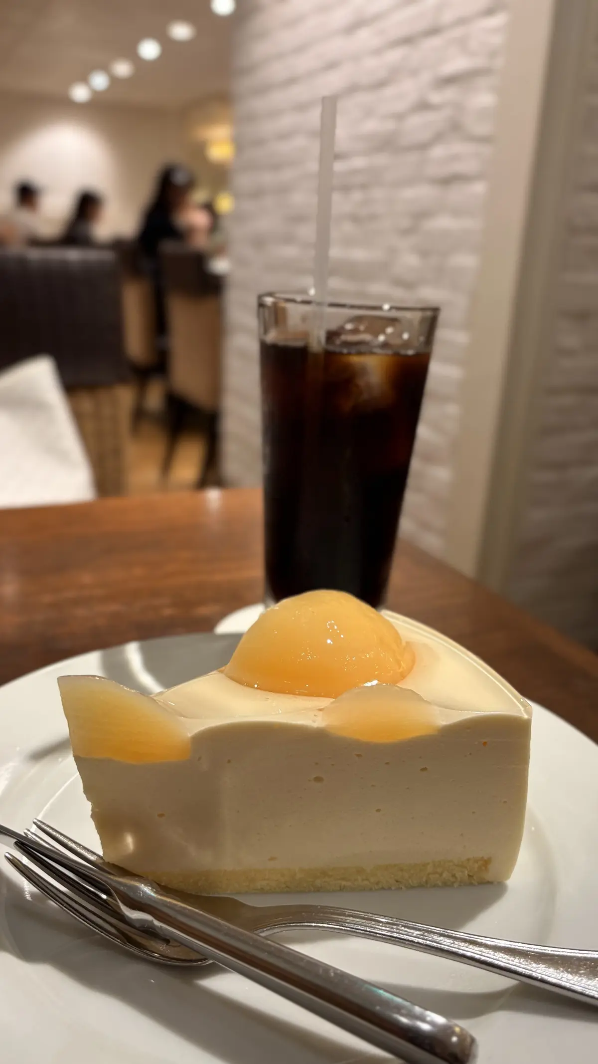 ハーブス　ケーキセット　ひとりがすき　ひとり時間　桃のケーキ　食べるの大好き　レアチーズケーキ