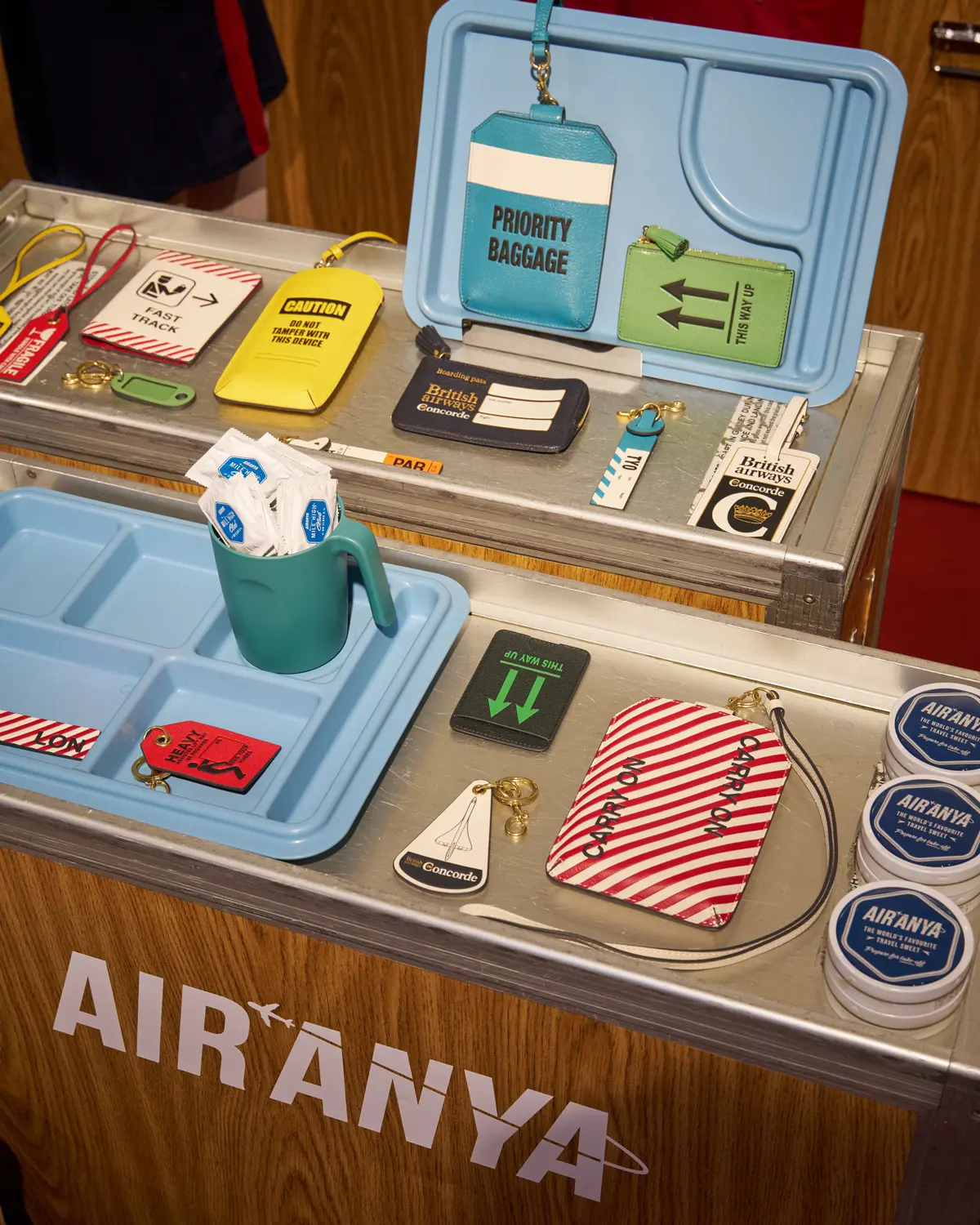 アニヤ・ハインドマーチ　ポップアップ　アイテムバリエーション