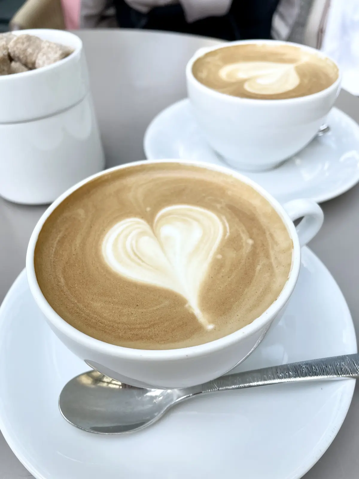 District – Brasserie, Bar, Lounge、キンプトン新宿東京、ディストリクト ブラッスリー・バー・ラウンジ、テラス、テラス席、ソファ、ソファ席、ランチ、アフタヌーンティー、いちごアフタヌーンティー、新宿、ホテル、いちご、暖かい、さりげない、テーブル席、イチゴ、苺、いちご、ピンク、アフタヌーンティー、いちごアフタヌーンティー、ピンクアフタヌーンティー、ドリンクフリー、飲み放題、ドリンク飲み放題、カフェ、コーヒー、特別感、ランチ、可愛い、綺麗、美味しい、楽しい、嬉しい、爽やか、新鮮、可愛い、綺麗め、きれいめ、楽しい、嬉しい、幸せ、爽やか、気持ちいい、気持ちのいい空間、くつろぐ、ゆったり、プライベート感、特別感、貸し切り状態、新鮮、爽やか、穏やかな時間、寛ぐ、くつろぐ空間、くつろぐ席。